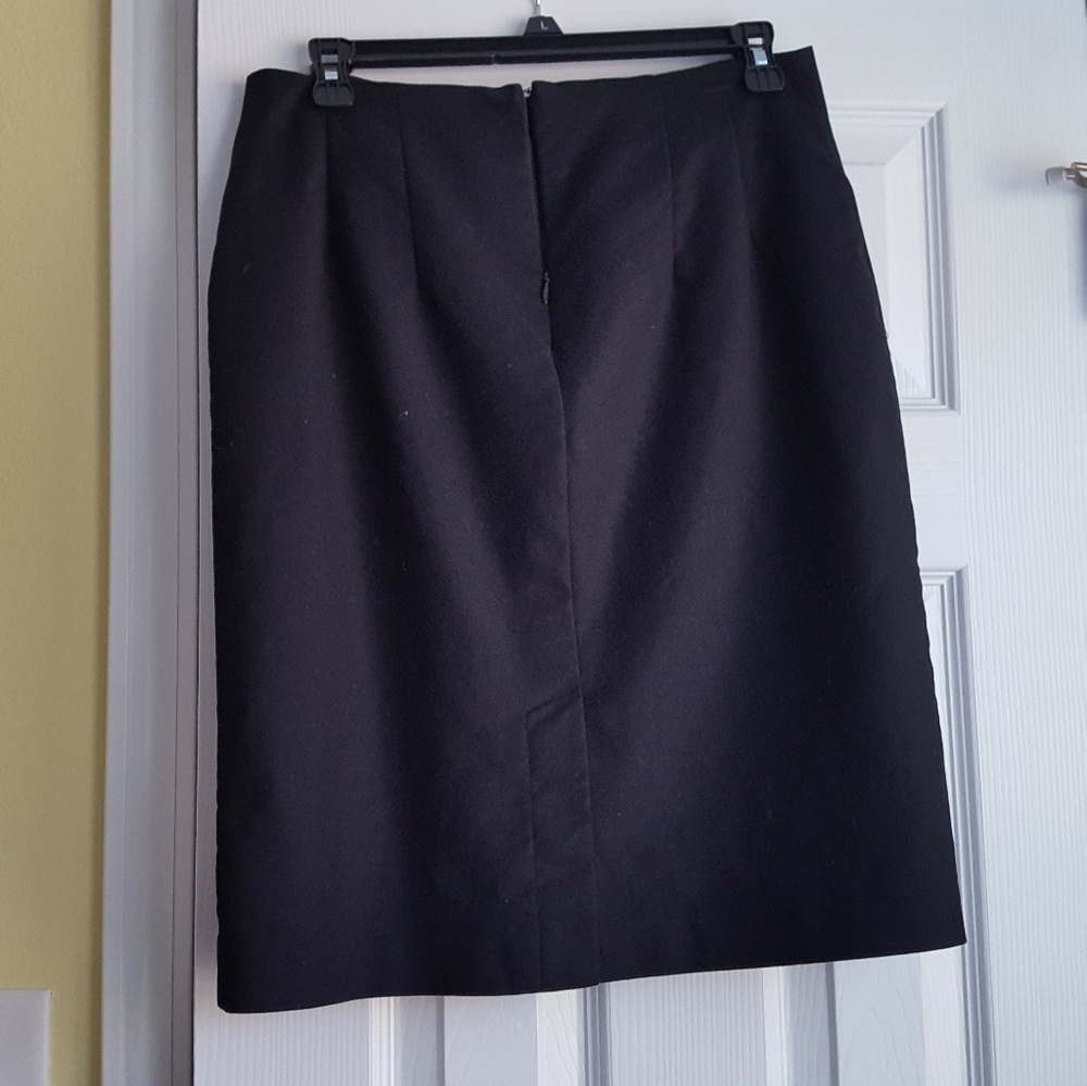 Van Heusen skirt
